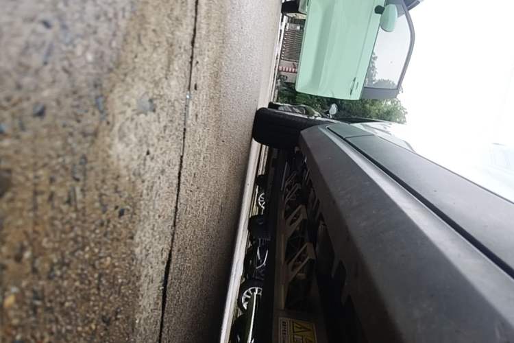 Used Leapmotor T03 2020 400 Standard Edition Right Side Sill