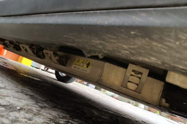 Used Leapmotor T03 2020 400 Lite Edition Right Side Sill
