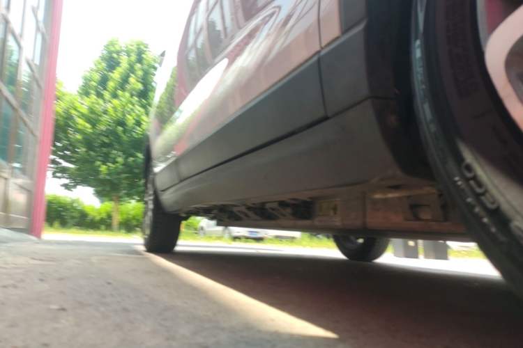 Used Leapmotor T03 2020 400 Luxury Edition Right Side Sill