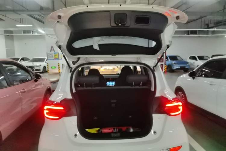 Used Leapmotor T03 2020 400 Lite Edition Trunk