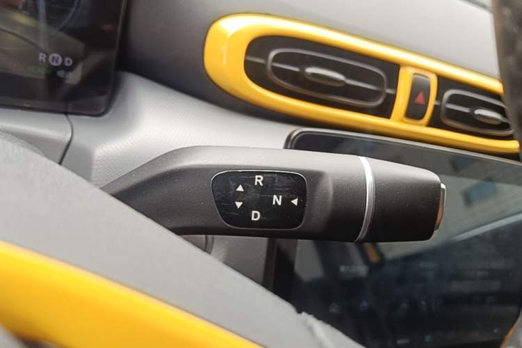 Used Leapmotor T03 2020 400 Luxury Edition Gear Lever