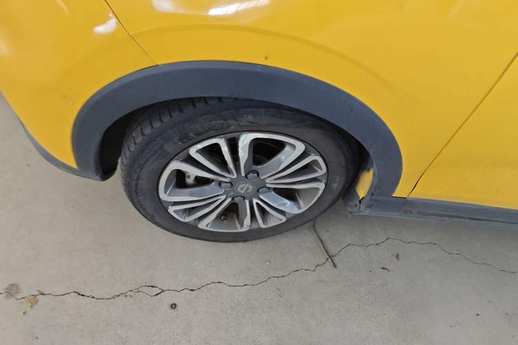 Used Leapmotor T03 2020 400 Luxury Edition Left Front Wheel Hub