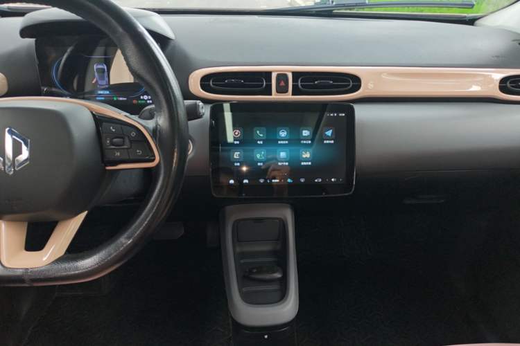 Used Leapmotor T03 2021 400 Luxury Edition Audio And AC Panel