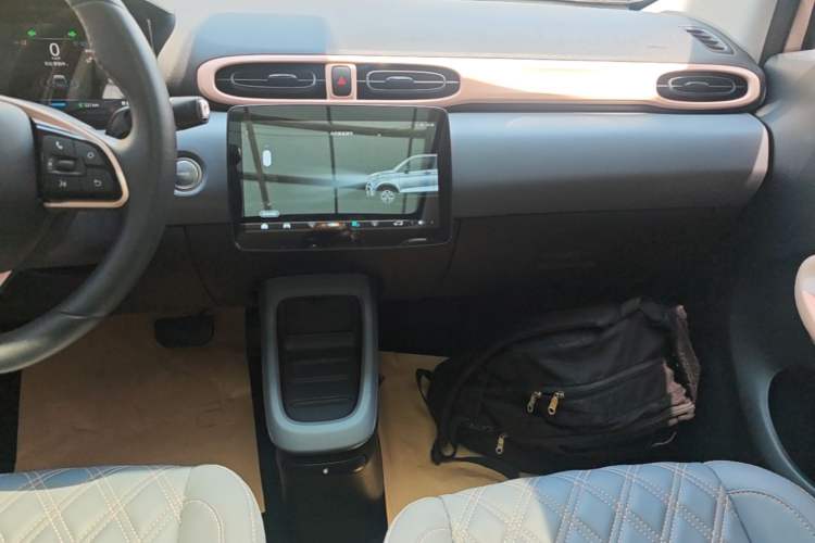 Used Leapmotor T03 2021 400 Luxury Pro Edition Audio And AC Panel