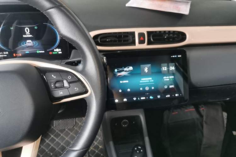 Used Leapmotor T03 2021 400 Luxury Edition Audio And AC Panel
