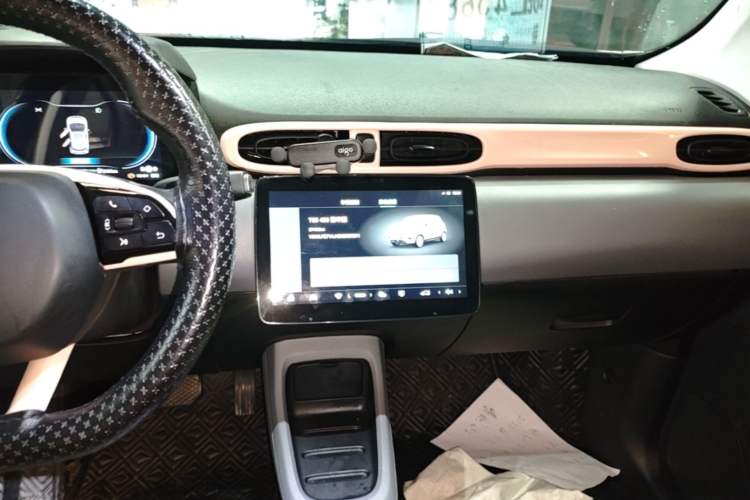 Used Leapmotor T03 2021 400 Luxury Edition Audio And AC Panel