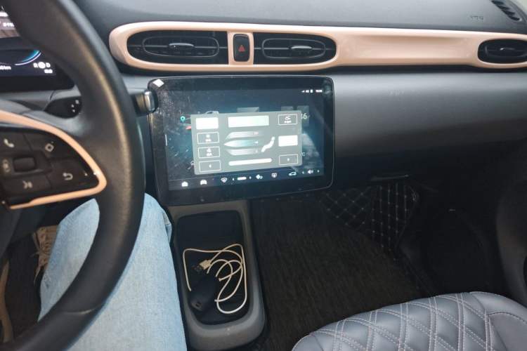 Used Leapmotor T03 2021 400 Luxury Edition Audio And AC Panel