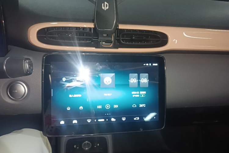 Used Leapmotor T03 2021 400 Luxury Edition Audio And AC Panel