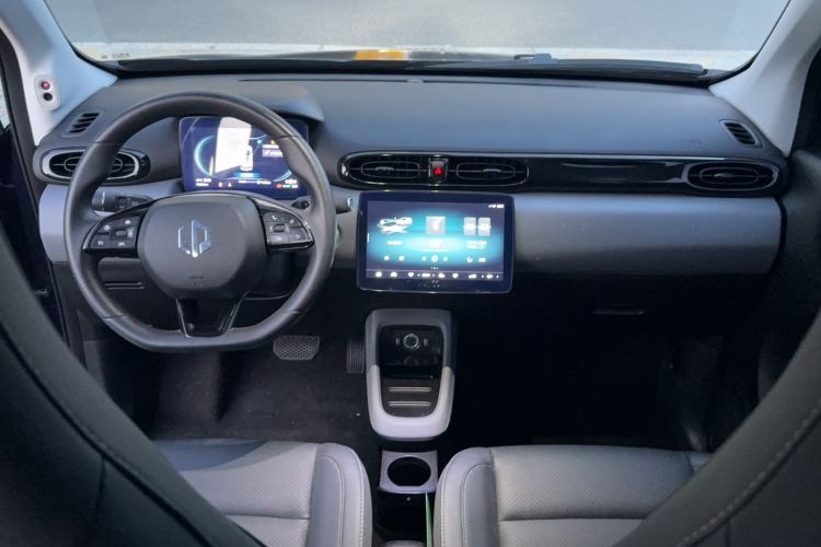 Used Leapmotor T03 2021 400 Luxury Edition Center Console