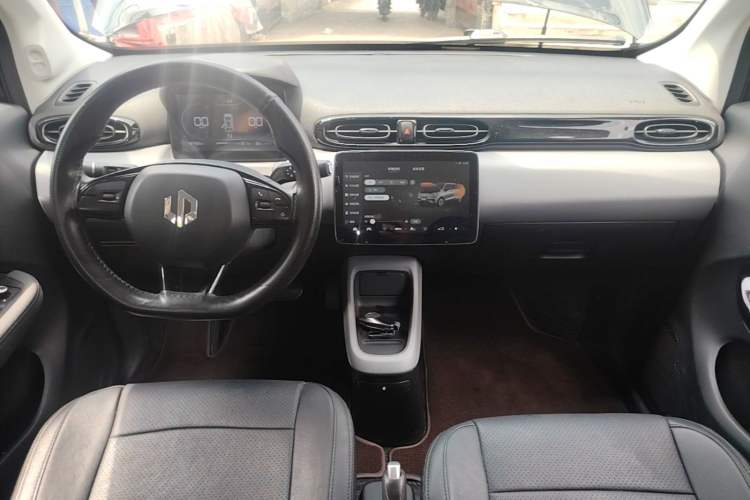 Used Leapmotor T03 2021 400 Online Booking Version Center Console