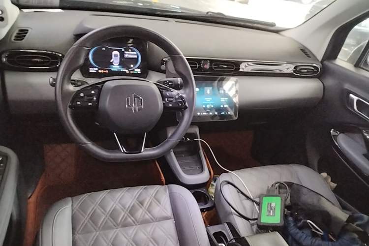 Used Leapmotor T03 2021 400 Luxury Edition Center Console