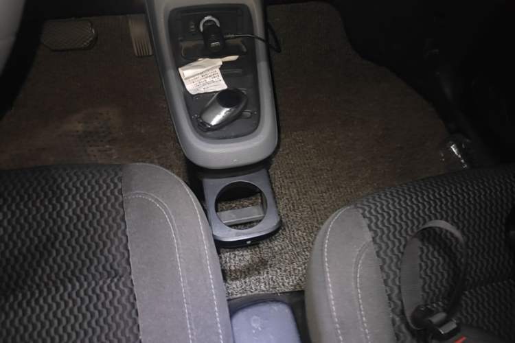 Used Leapmotor T03 2021 400 Lite Edition - Lithium-Ion Battery Gear Lever