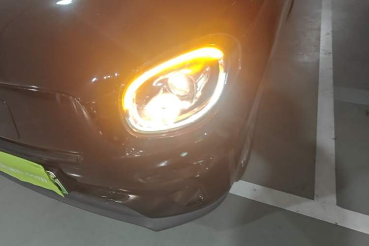 Used Leapmotor T03 2021 400 Lite Edition - Lithium-Ion Battery Left Front Headlight