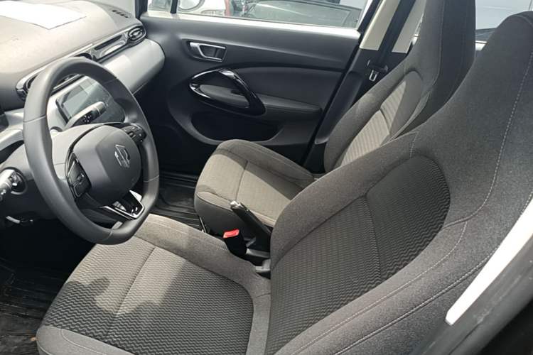 Used Leapmotor T03 2021 400 Lite Edition - Lithium-Ion Battery Left Front Seat