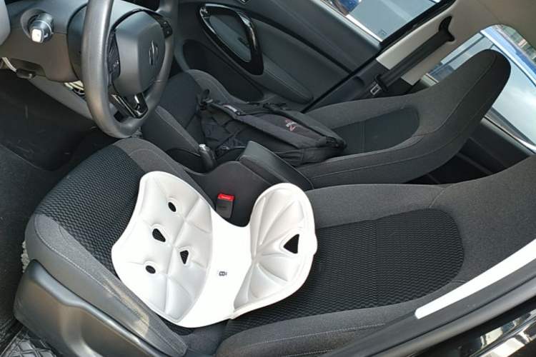 Used Leapmotor T03 2021 400 Lite Edition - Lithium-Ion Battery Left Front Seat