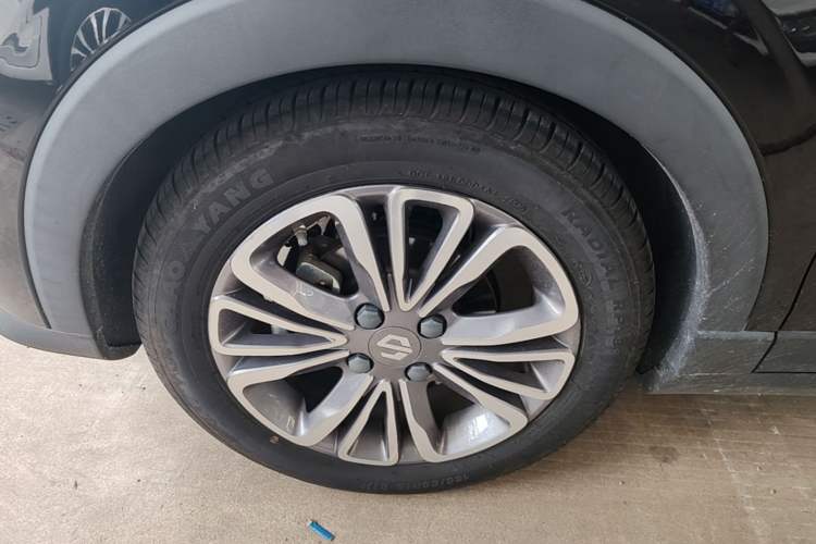 Used Leapmotor T03 2021 400 Comfort Edition Left Front Wheel Hub