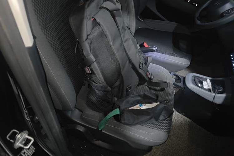 Used Leapmotor T03 2021 400 Lite Edition - Lithium-Ion Battery Right Front Seat