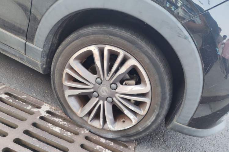 Used Leapmotor T03 2021 400 Comfort Edition Right Front Wheel Hub
