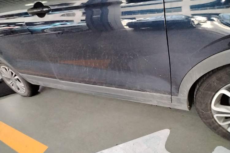 Used Leapmotor T03 2021 400 Luxury Edition Right Side Sill
