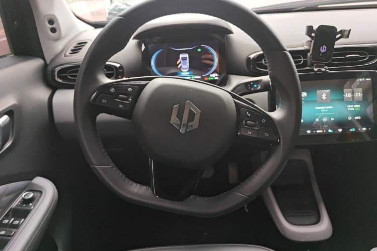 Used Leapmotor T03 2021 400 Lite Edition - Lithium-Ion Battery Steering Wheel