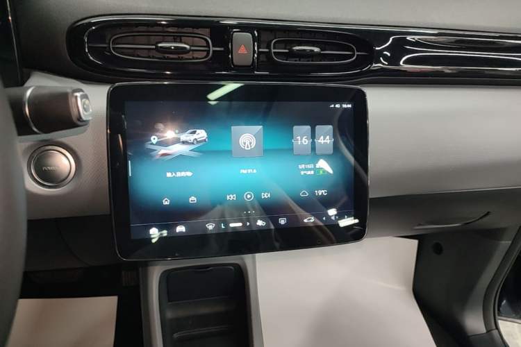 Used Leapmotor T03 2021 400 Luxury Edition Audio And AC Panel
