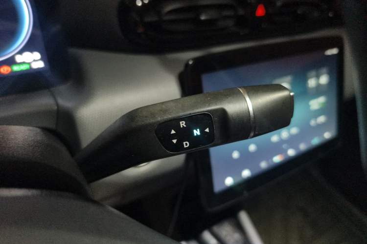Used Leapmotor T03 2021 400 Luxury Edition Gear Lever