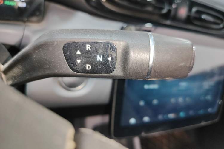 Used Leapmotor T03 2021 400 Luxury Edition Gear Lever