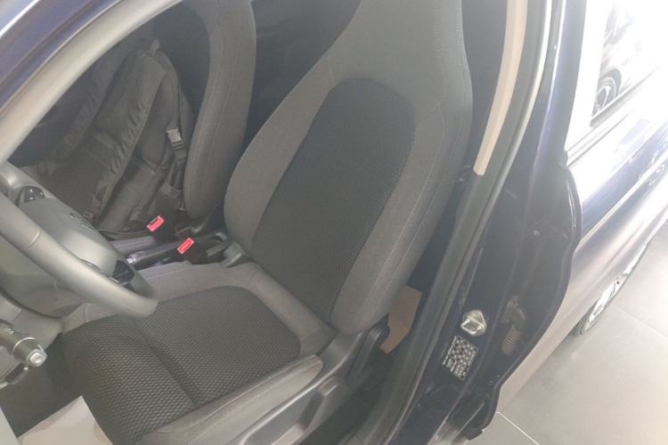 Used Leapmotor T03 2021 400 Lite Edition - Lithium-Ion Battery Left Front Seat