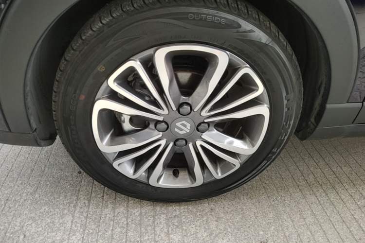 Used Leapmotor T03 2021 400 Luxury Edition Left Front Wheel Hub