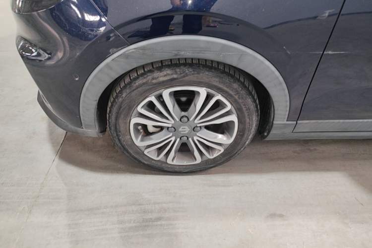 Used Leapmotor T03 2021 400 Luxury Edition Left Front Wheel Hub