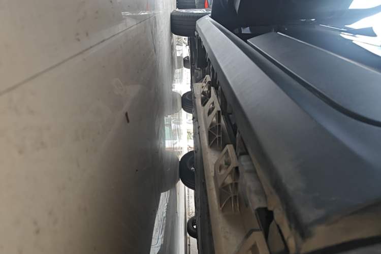 Used Leapmotor T03 2021 400 Lite Edition - Lithium-Ion Battery Left Side Sill