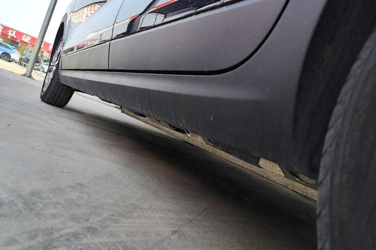 Used Leapmotor T03 2021 400 Luxury Edition Left Side Sill