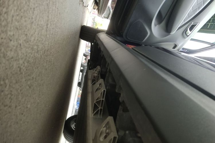 Used Leapmotor T03 2021 400 Luxury Edition Left Side Sill