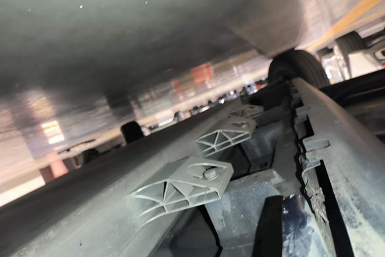 Used Leapmotor T03 2021 400 Luxury Edition Left Side Sill