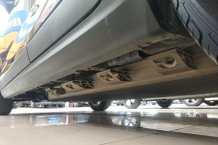 Used Leapmotor T03 2021 400 Luxury Edition Left Side Sill