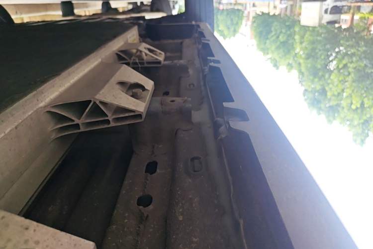 Used Leapmotor T03 2021 400 Lite Edition - Lithium-Ion Battery Left Side Sill
