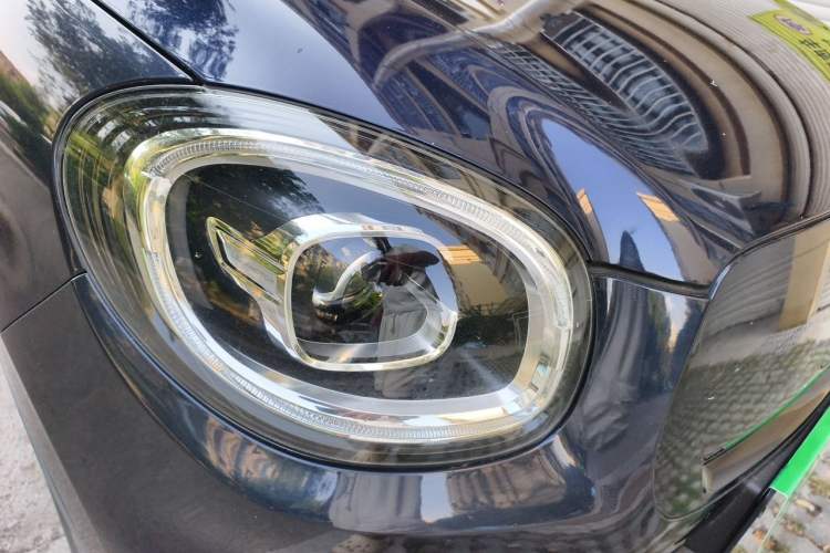 Used Leapmotor T03 2021 400 Lite Edition - Lithium-Ion Battery Right Front Headlight