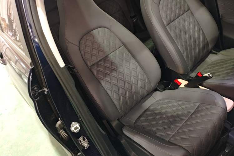Used Leapmotor T03 2021 400 Comfort Edition Right Front Seat