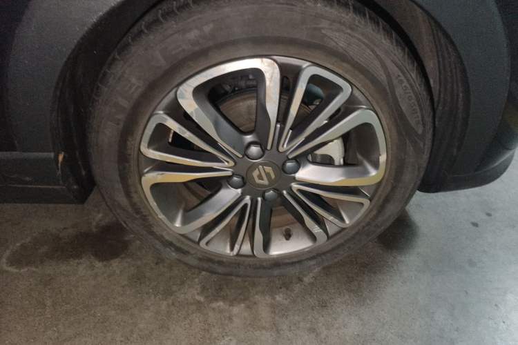 Used Leapmotor T03 2021 400 Luxury Edition Right Front Wheel Hub