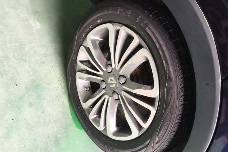 Used Leapmotor T03 2021 400 Lite Edition Lithium Iron Phosphate Right Rear Wheel Hub