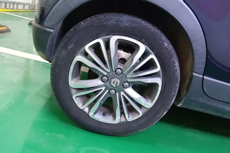 Used Leapmotor T03 2021 400 Luxury Edition Right Rear Wheel Hub
