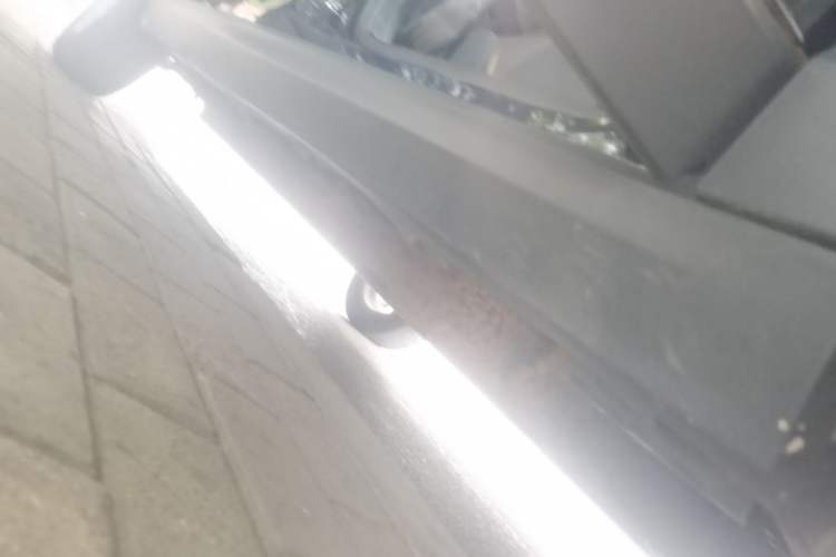 Used Leapmotor T03 2021 400 Lite Edition - Lithium-Ion Battery Right Side Sill