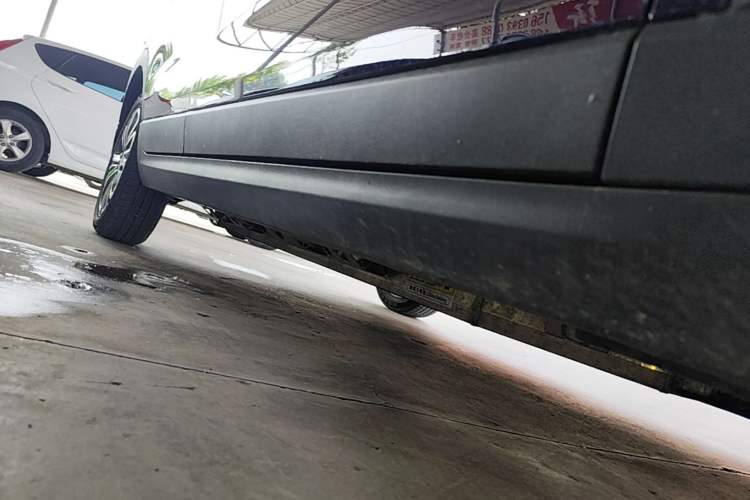 Used Leapmotor T03 2021 400 Luxury Edition Right Side Sill