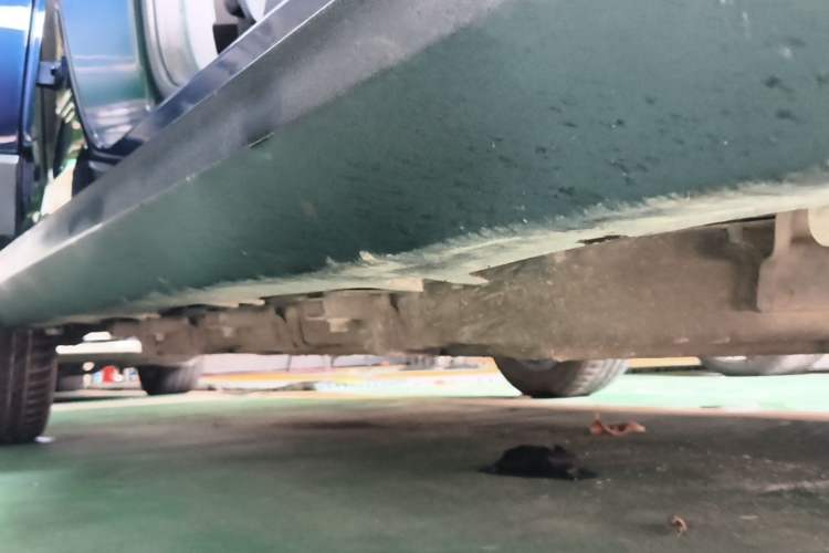 Used Leapmotor T03 2021 400 Lite Edition Lithium Iron Phosphate Right Side Sill