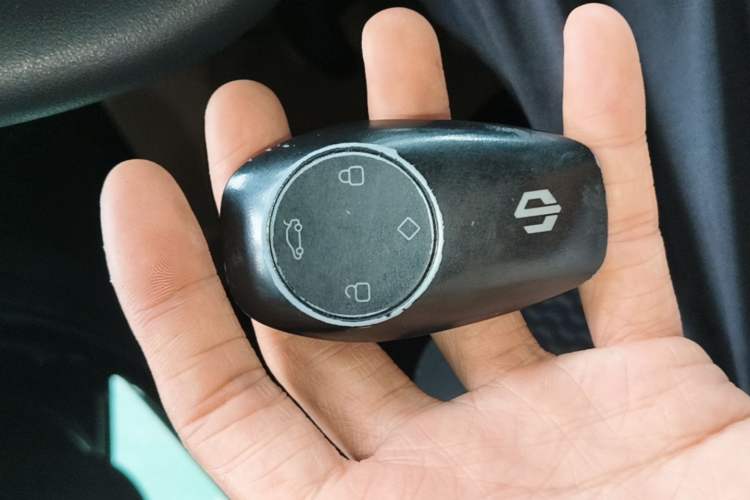 Used Leapmotor T03 2021 400 Lite Edition Lithium Iron Phosphate Vehicle Key