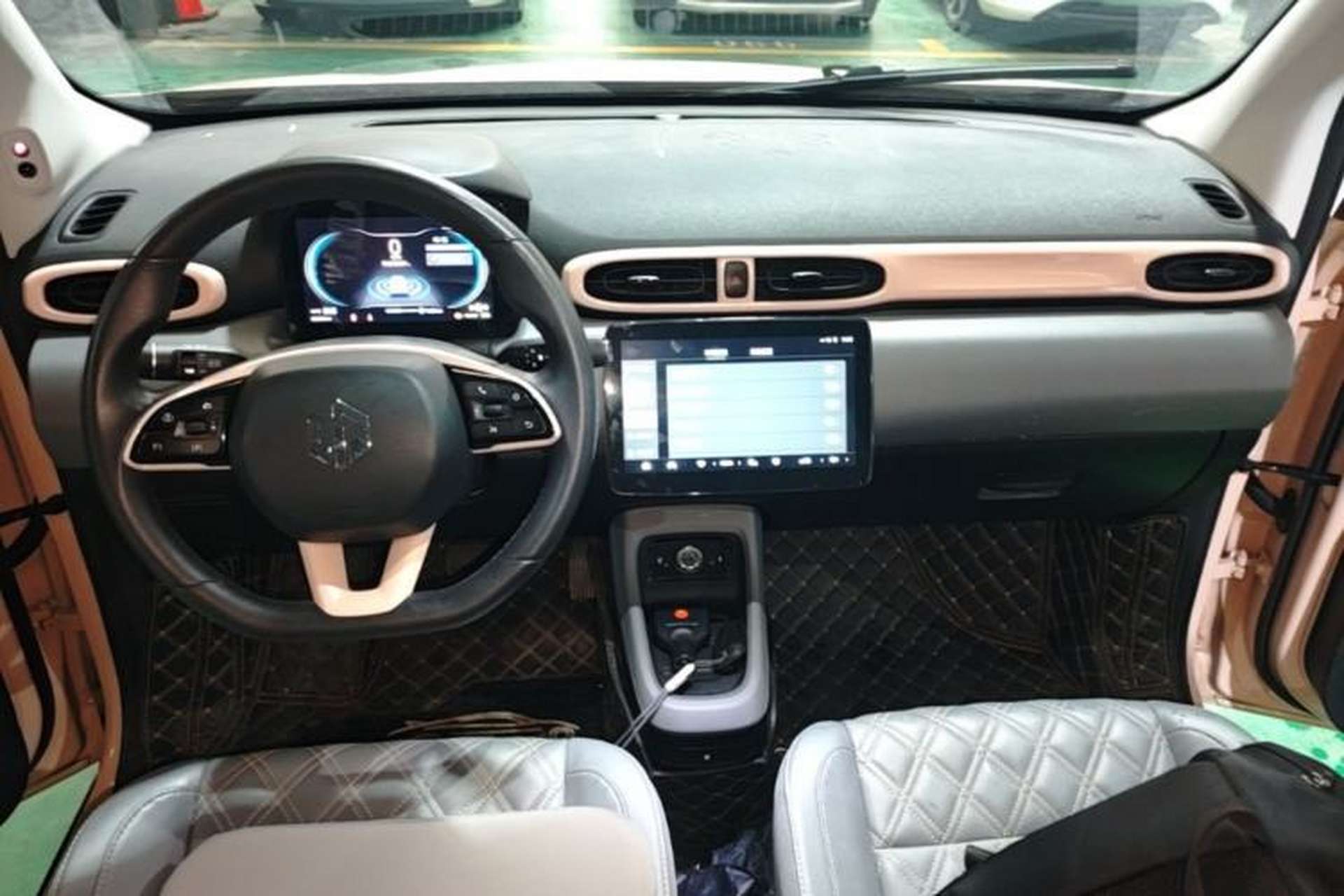 Used Leapmotor T03 2021 400 Luxury Edition Center Console