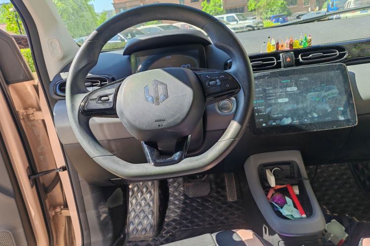 Used Leapmotor T03 2021 400 Lite Edition - Lithium-Ion Battery Center Console