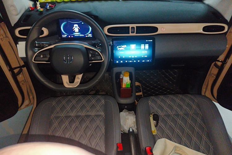 Used Leapmotor T03 2021 400 Comfort Edition Center Console