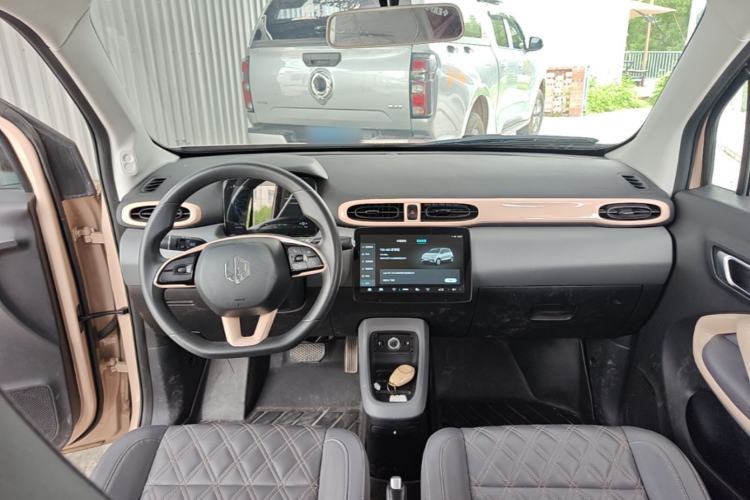 Used Leapmotor T03 2021 400 Comfort Edition Center Console