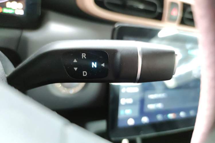 Used Leapmotor T03 2021 400 Comfort Edition Gear Lever